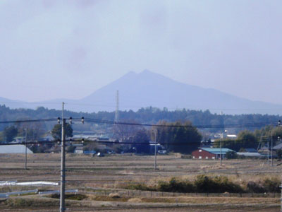古墳頂上から見た筑波山
